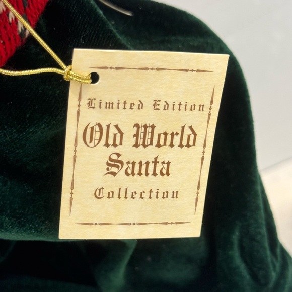 Santa Claus Figurine with Golf Clubs - Picture 3 of 10